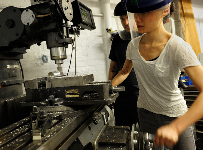 Grinder/Laser Deburring 